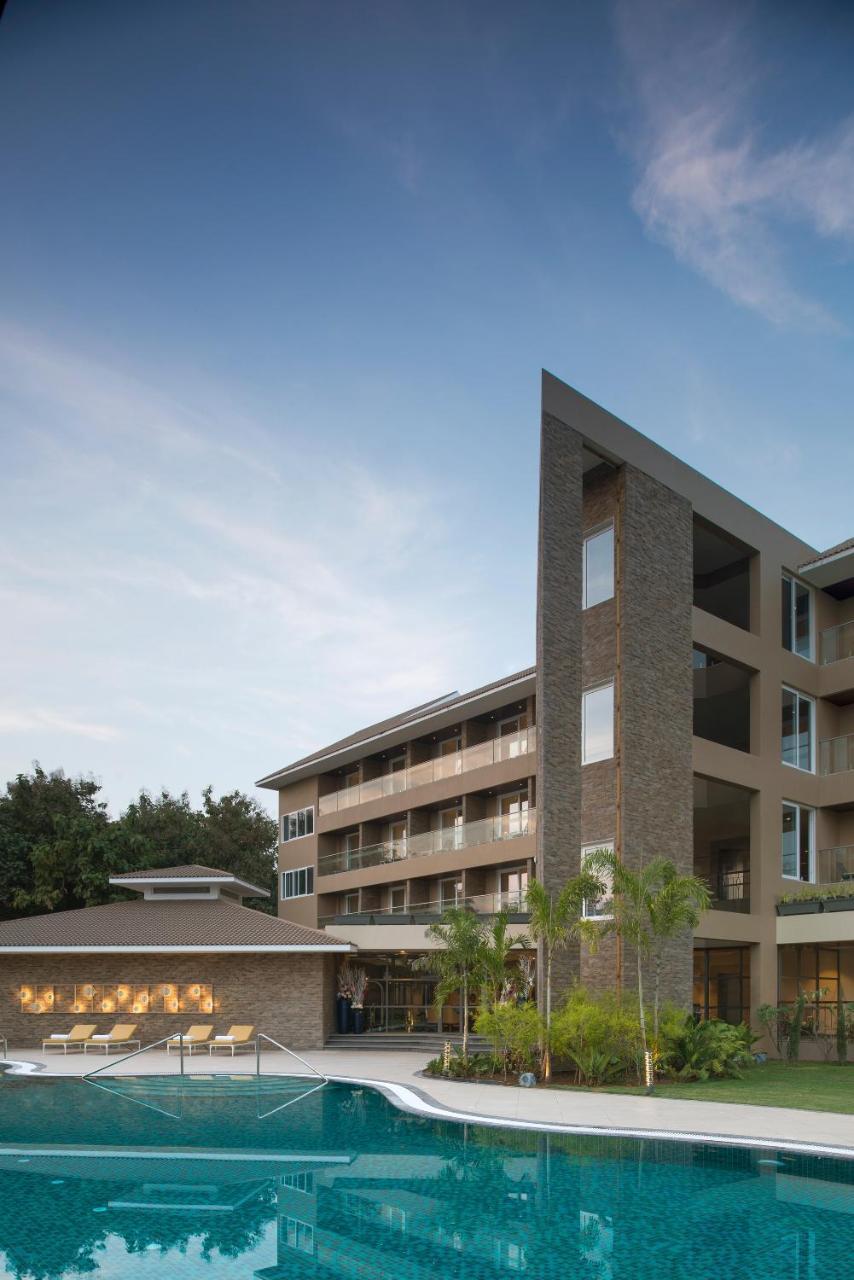 Kabir Hotel & Spa Vadodara Kültér fotó